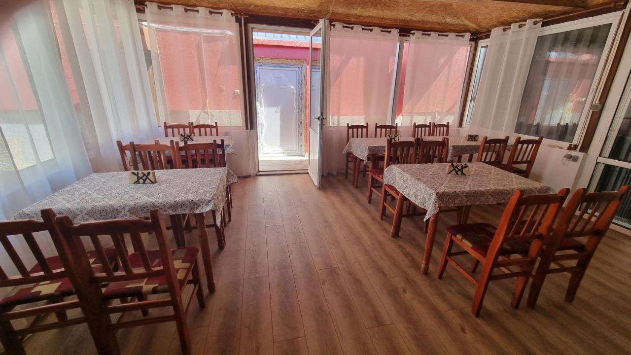 Къща За Гости Пиргос Burgas Exteriör bild
