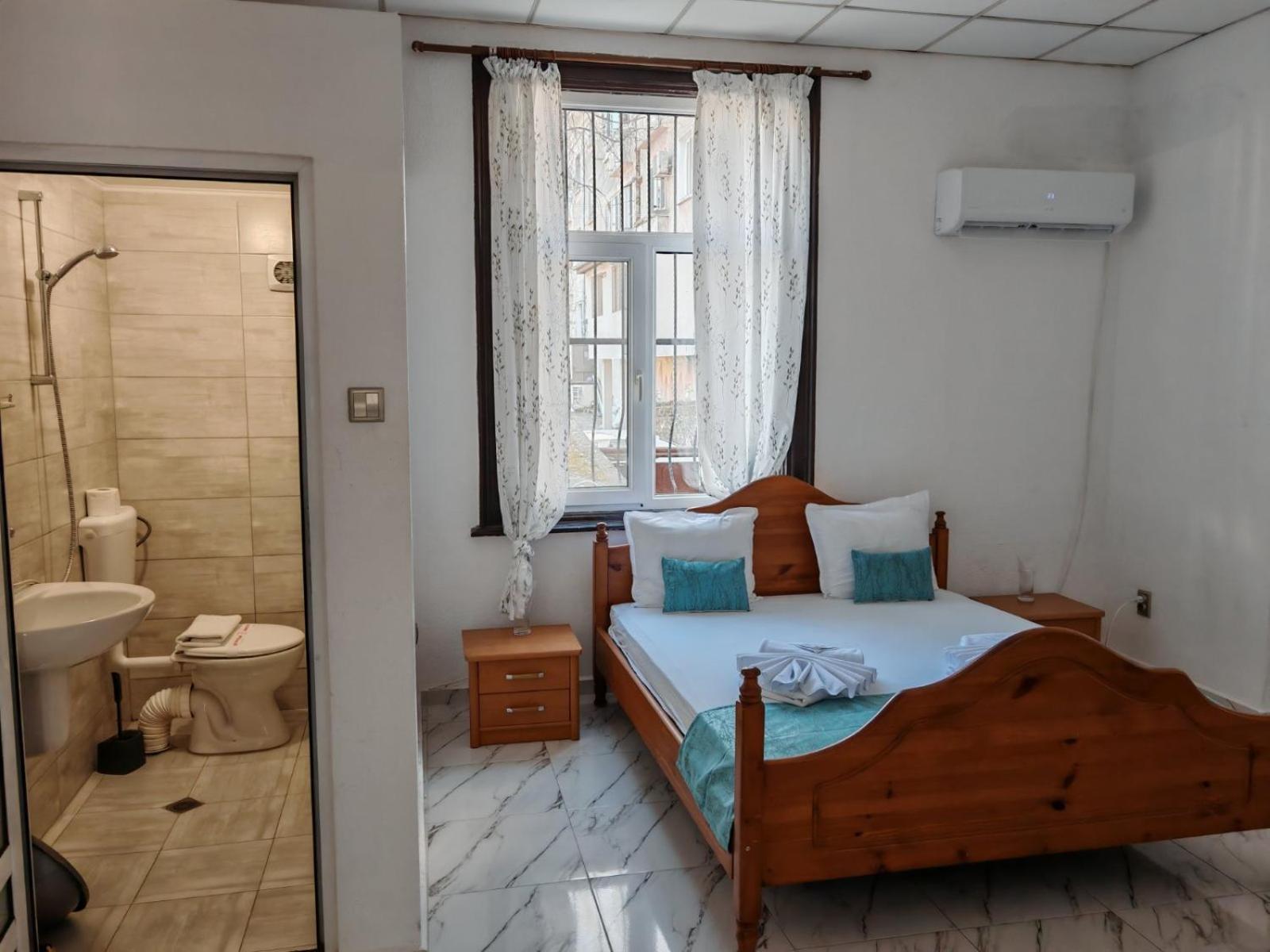 Къща За Гости Пиргос Burgas Exteriör bild