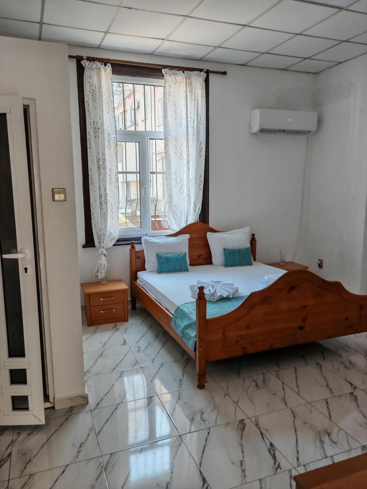 Къща За Гости Пиргос Burgas Exteriör bild
