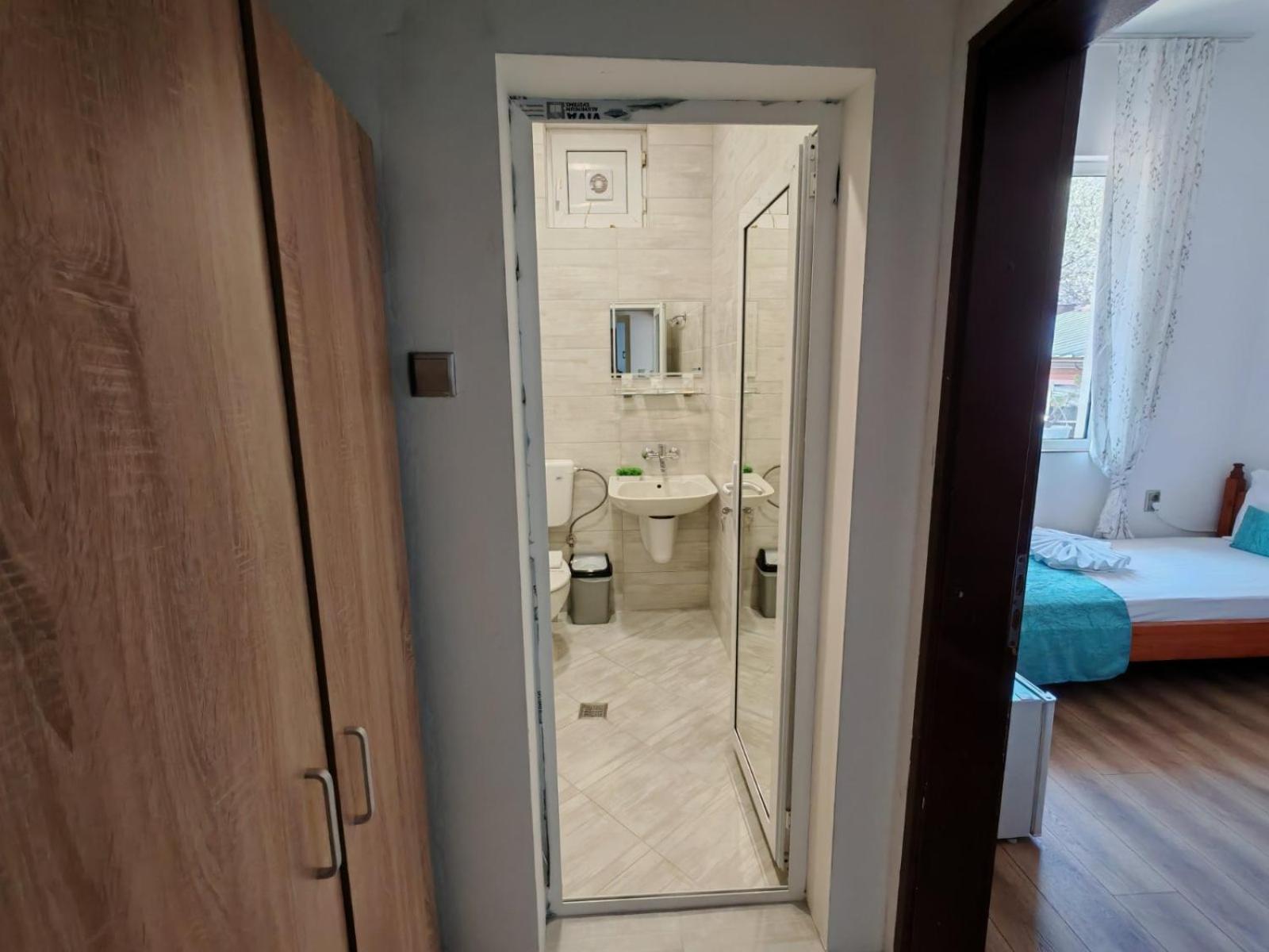 Къща За Гости Пиргос Burgas Exteriör bild