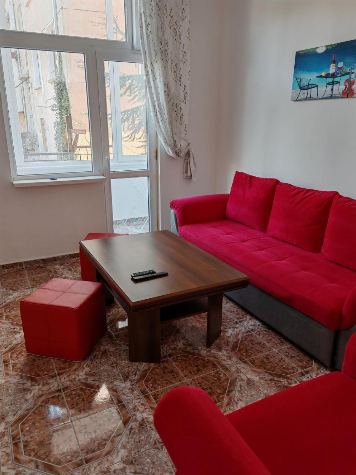Къща За Гости Пиргос Burgas Exteriör bild